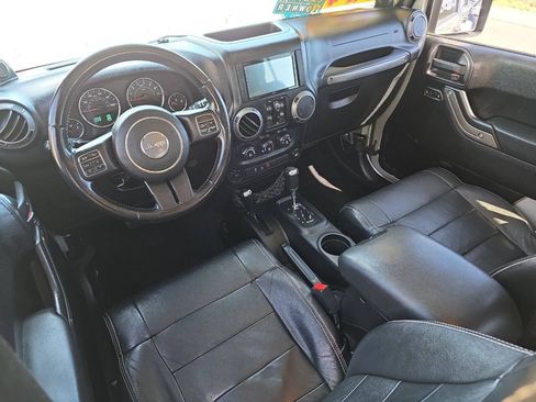 Used 2012 Jeep Wrangler Unlimited Sport AWD/4WD image 10