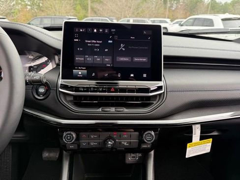 New 2026 Jeep Compass Latitude image 23