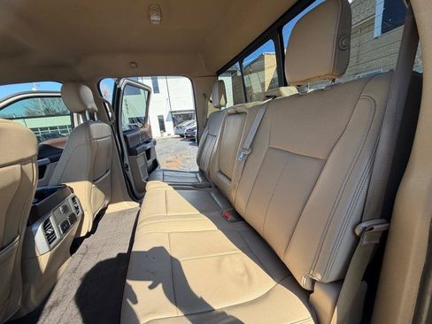 Used 2018 Ford F150 Lariat w/ Equipment Group 501A Mid AWD/4WD image 13