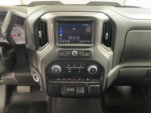 Used 2022 Chevrolet Silverado 1500 Custom Trail Boss AWD/4WD image 16