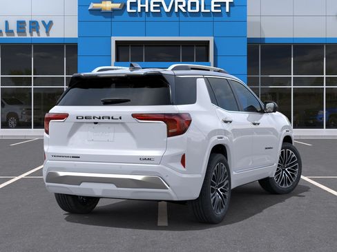 New 2027 GMC Terrain Denali w/ LPO, Black Badging Package AWD/4WD image 4