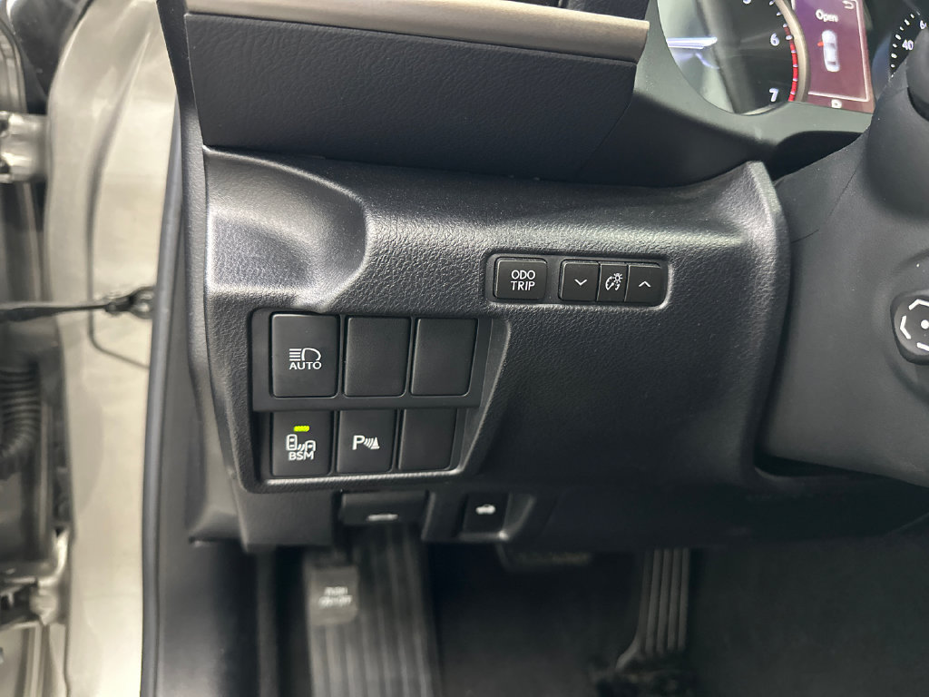 Used 2019 Lexus IS 300 w/ Premium Package RWD image 33