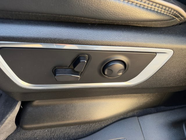 Used 2025 RAM 1500 Laramie AWD/4WD image 15
