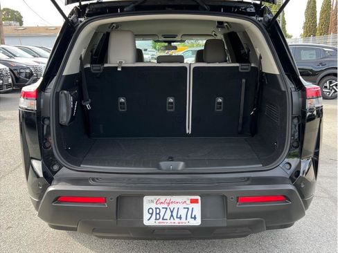 Used 2022 Nissan Pathfinder SV w/ Cargo Package FWD image 5