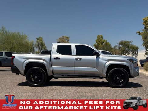 Used 2024 Toyota Tacoma SR AWD/4WD image 4