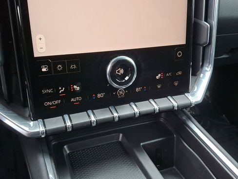 Used 2025 GMC Acadia Elevation image 16