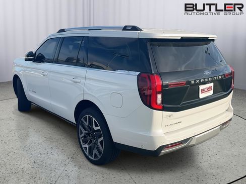 Used 2025 Ford Expedition Platinum w/ Platinum Ultimate Package image 8