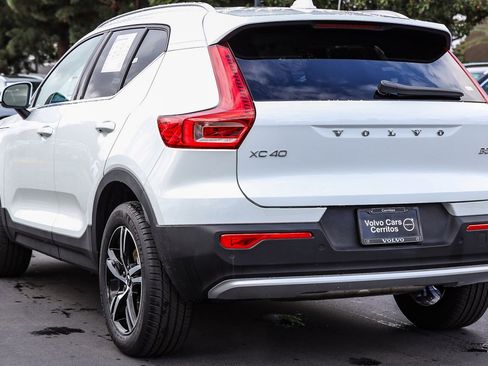 New 2025 Volvo XC40 B5 Core w/ Climate Package image 11