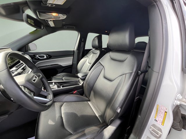 Used 2024 Jeep Compass Limited AWD/4WD image 12