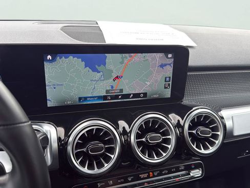 Certified 2022 Mercedes-Benz GLB 250 4MATIC image 16