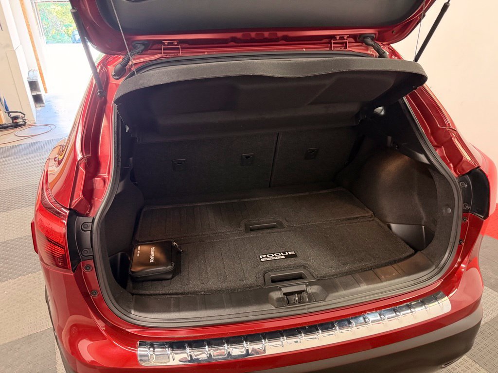 Used 2019 Nissan Rogue Sport S w/ Appearance Package AWD/4WD image 13