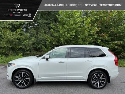 Used 2022 Volvo XC90 T6 Momentum w/ Advanced Package