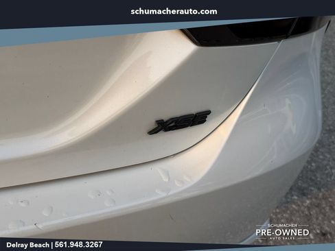 Used 2022 Toyota Camry XSE FWD image 15