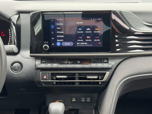 Used 2025 Toyota Camry LE image 13