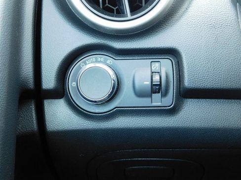 Used 2016 Chevrolet Trax LT w/ LT Convenience Package image 27