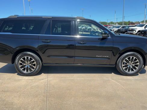 Used 2025 Ford Expedition Max Platinum AWD/4WD image 2
