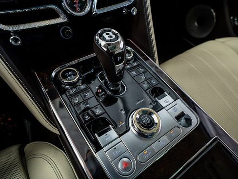 Used 2020 Bentley Flying Spur W12 image 50