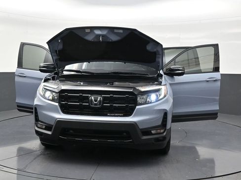 Used 2025 Honda Ridgeline Black Edition image 34