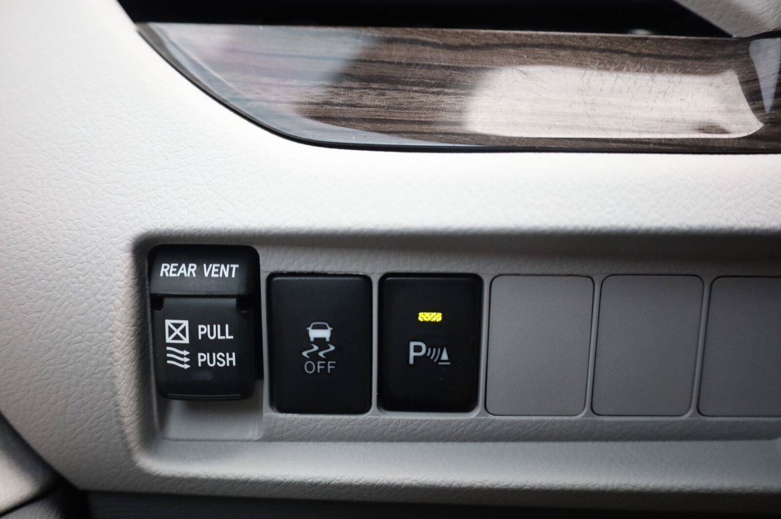 Used 2019 Toyota Sienna XLE Premium FWD image 33