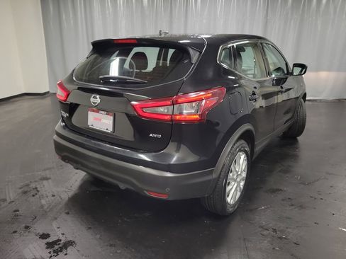 Used 2021 Nissan Rogue Sport S image 8