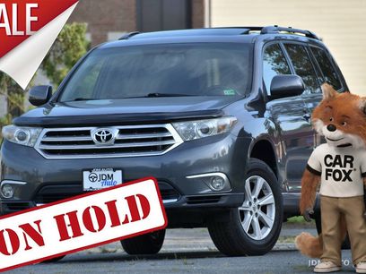 Used 2012 Toyota Highlander SE w/ Tow Pkg