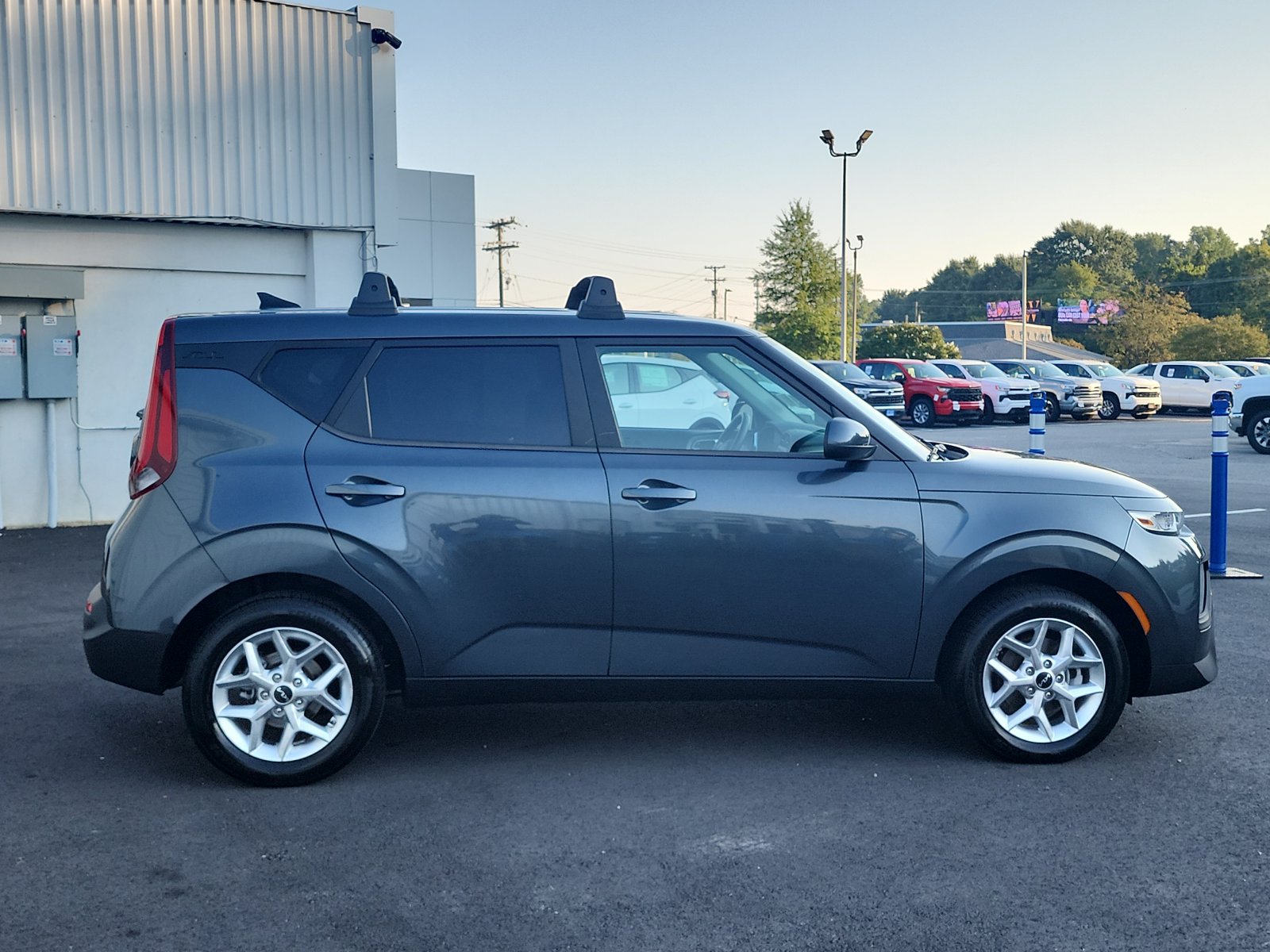 Used 2022 Kia Soul LX w/ Technology Package FWD image 6