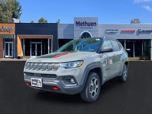 Used 2022 Jeep Compass Trailhawk w/ Trailhawk Convenience Group AWD/4WD image 7