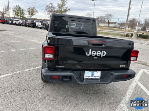 Used 2023 Jeep Gladiator Overland image 27