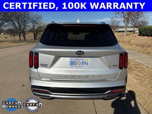 Used 2021 Kia Sorento EX image 4