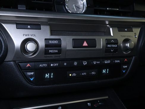 Used 2016 Lexus ES 350 w/ Navigation System Package FWD image 31