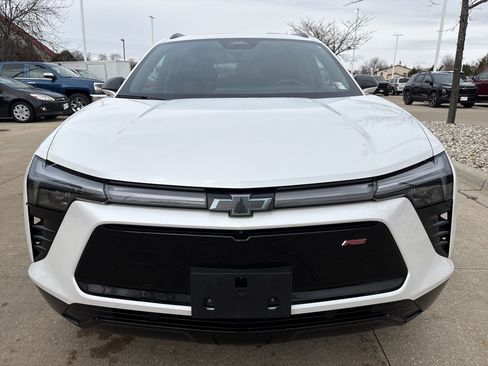 Used 2024 Chevrolet Blazer EV RS image 2