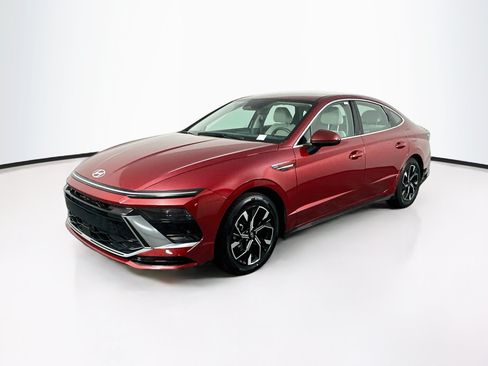 Used 2025 Hyundai Sonata SEL FWD image 3
