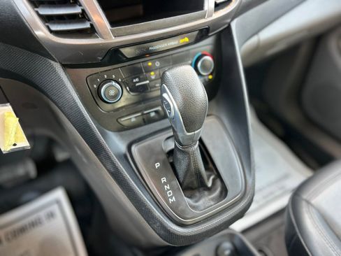 Used 2021 Ford Transit Connect XL image 22