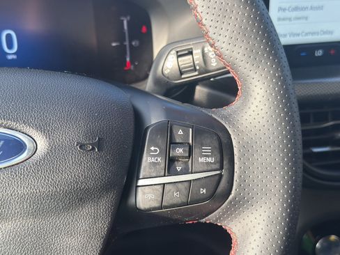Used 2025 Ford Escape ST-Line w/ Tech Pack #1 FWD image 35