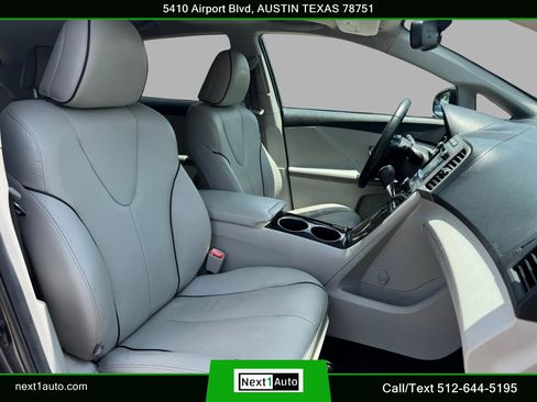 Used 2013 Toyota Venza XLE w/ XLE Premium Pkg AWD/4WD image 28
