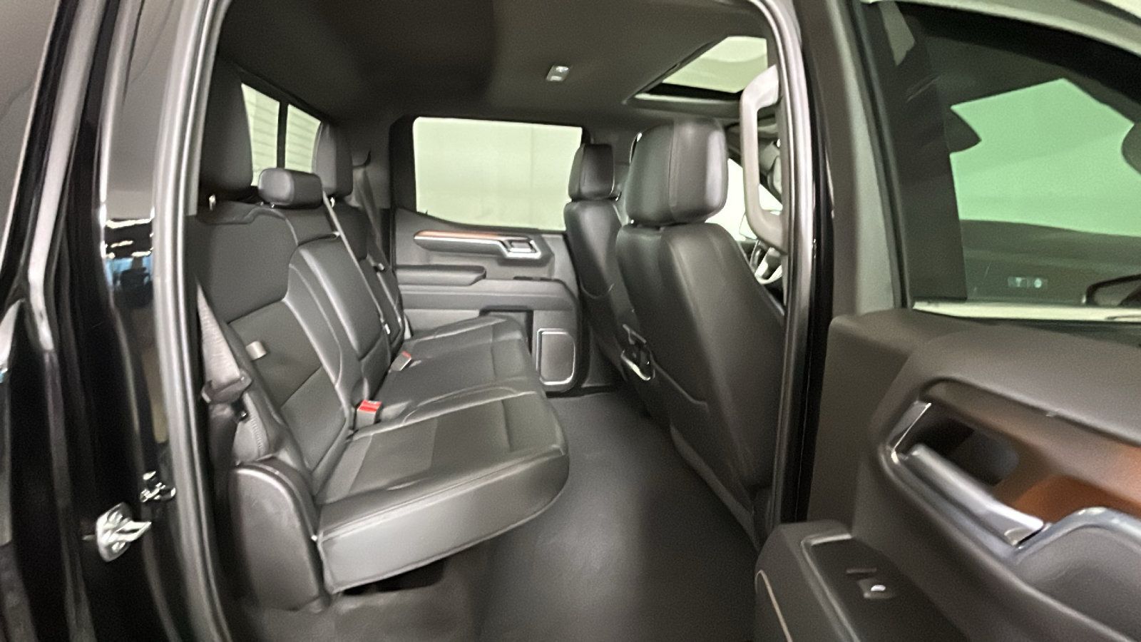 Used 2025 GMC Sierra 1500 Denali AWD/4WD image 34