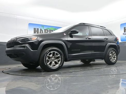 Used 2022 Jeep Cherokee Trailhawk image 19