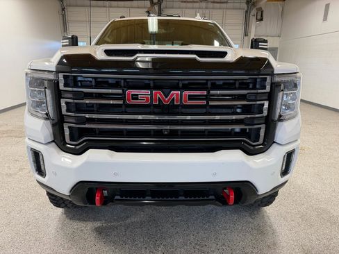 Used 2023 GMC Sierra 2500 AT4 w/ AT4 Premium Plus Package image 3