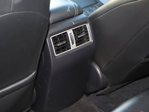 Used 2016 Nissan Maxima Platinum FWD image 18