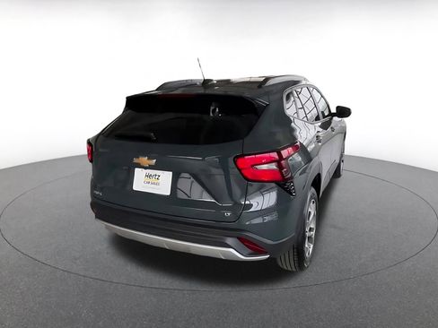 Used 2025 Chevrolet Trax LT image 13