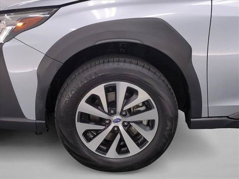 Used 2024 Subaru Outback Premium AWD/4WD image 25