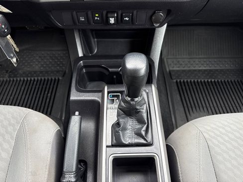 Certified 2021 Toyota Tacoma SR5 image 22