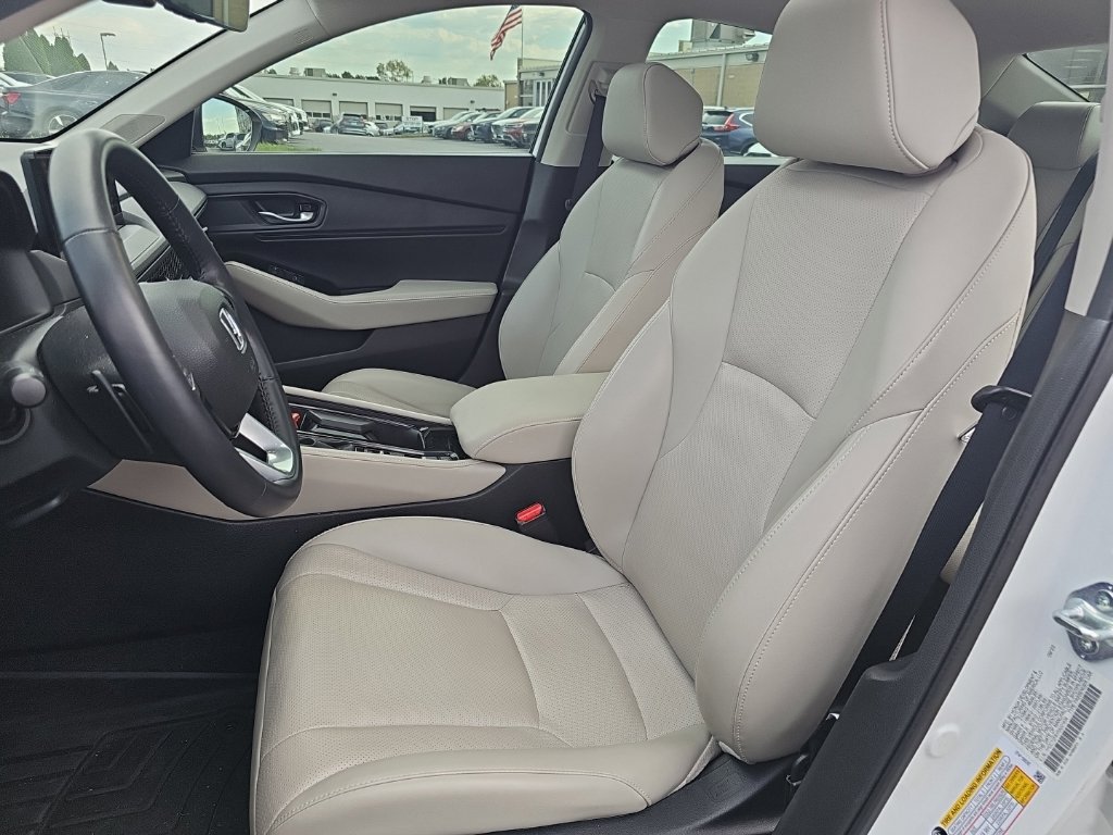 Used 2024 Honda Accord Touring image 3