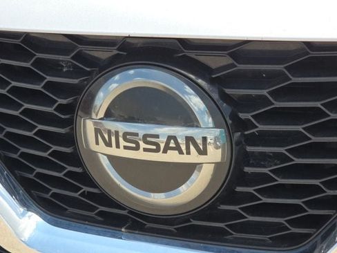 Used 2021 Nissan Rogue Sport SV FWD image 9