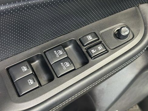 Used 2016 Subaru Outback 3.6R Limited image 34