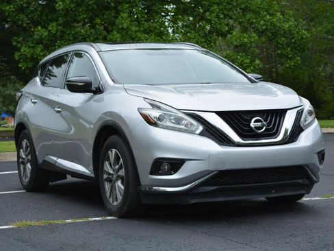 Used 2015 Nissan Murano SV w/ Premium Package FWD image 3