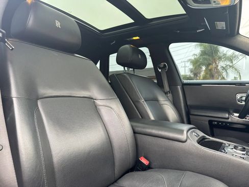 Used 2013 Rolls-Royce Ghost RWD image 25