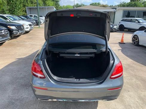 Used 2017 Mercedes-Benz E 300 4MATIC image 20