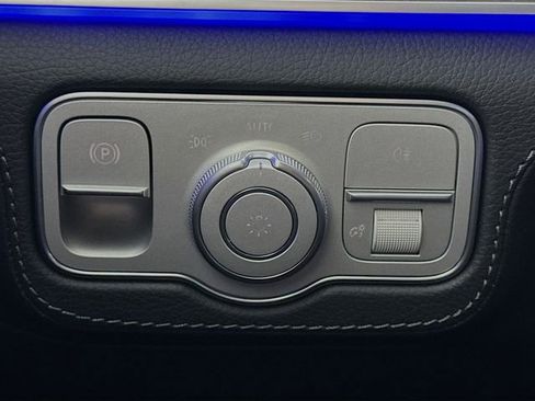 New 2026 Mercedes-Benz GLS 580 4MATIC image 10