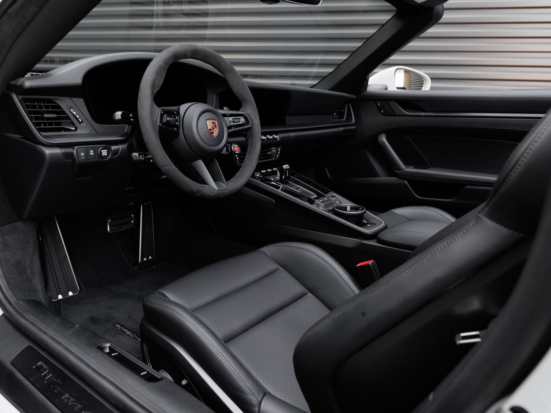 Certified 2026 Porsche 911 Targa 4 GTS AWD/4WD image 4